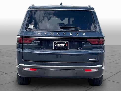 Used 2022 Jeep Wagoneer Series III w/ Premium Group I RWD image 5