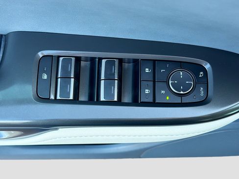 Used 2023 Lexus RZ 450e Premium w/ Technology Package AWD/4WD image 15