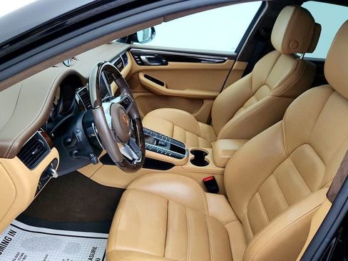 Used 2018 Porsche Macan Turbo image 21