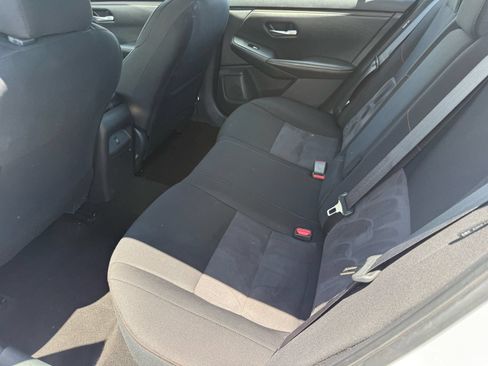 Used 2025 Nissan Sentra SR FWD image 26