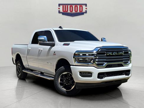 Used 2025 RAM 2500 Laramie AWD/4WD image 1