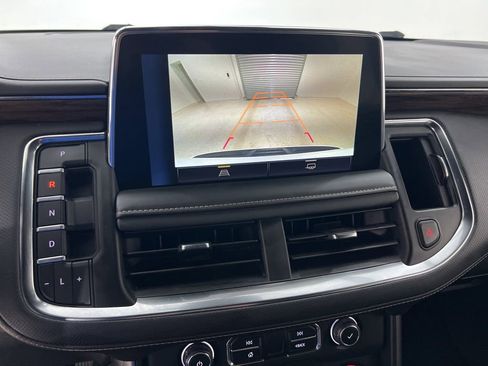 Used 2024 Chevrolet Suburban Premier RWD image 14