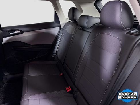 Used 2023 Volkswagen Taos SE image 23