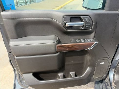 Used 2022 GMC Sierra 1500 SLT w/ SLT Premium Plus Package AWD/4WD image 10