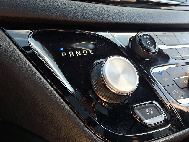 Used 2025 Chrysler Pacifica Limited FWD image 15