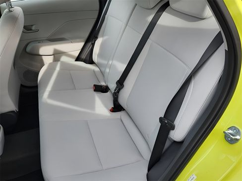 New 2026 Hyundai Kona SE image 11