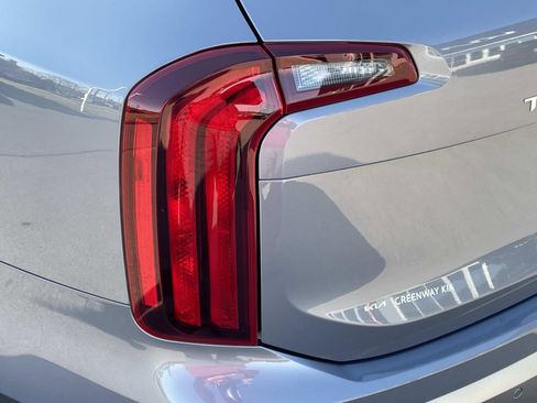 Certified 2025 Kia Telluride LX image 35