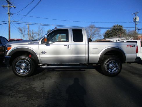 Used 2014 Ford F350 Lariat w/ Chrome Package image 6