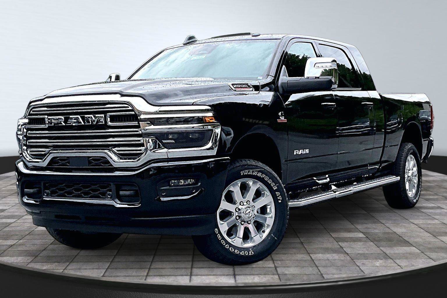 New 2026 RAM 2500 Laramie AWD/4WD image 3