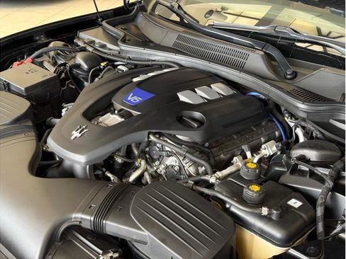 Used 2018 Maserati Quattroporte S RWD image 34
