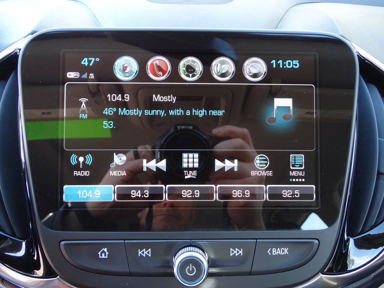 Used 2018 Chevrolet Volt Premier FWD image 16