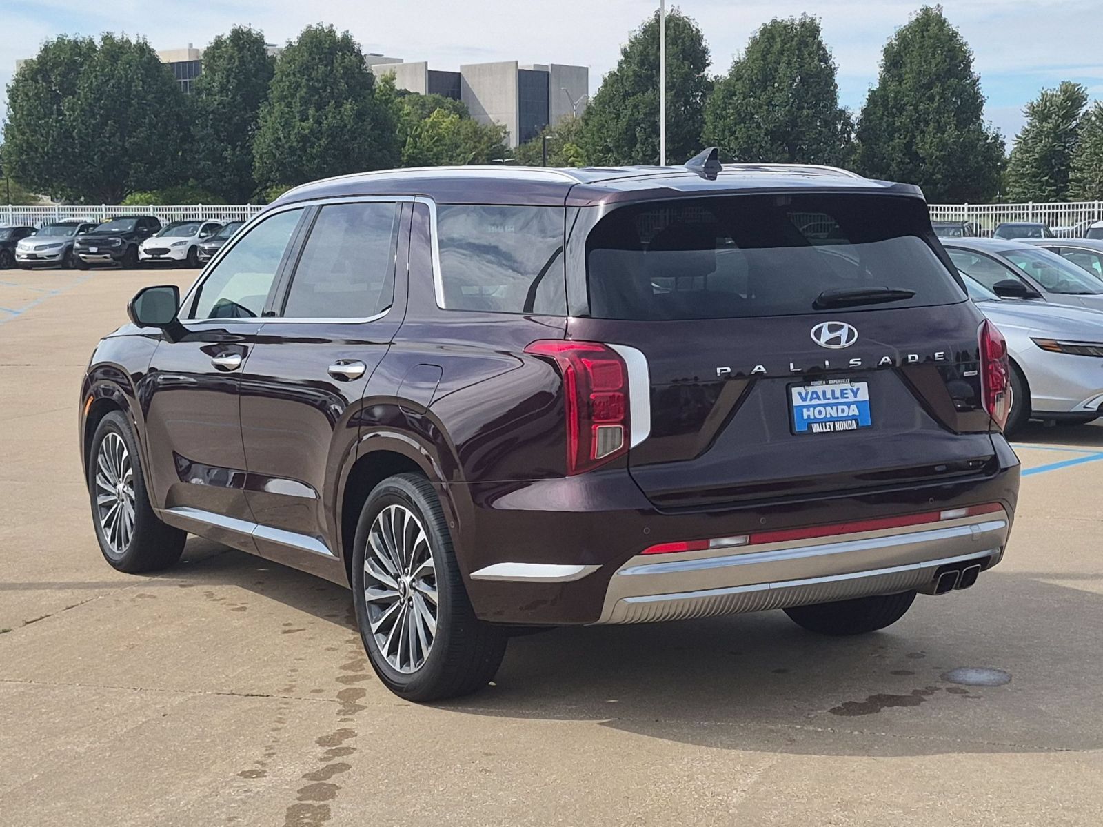 Used 2023 Hyundai Palisade Calligraphy w/ Cargo Package AWD/4WD image 8
