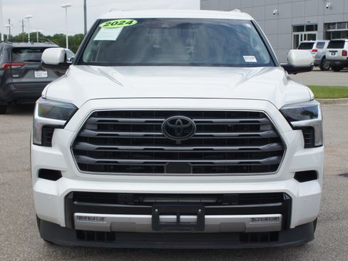 Used 2024 Toyota Sequoia Limited w/ Tow Technology Package AWD/4WD image 24