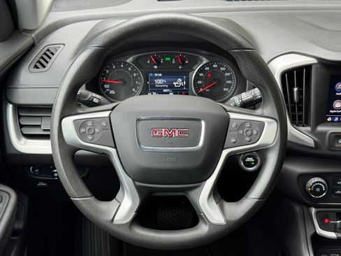 Used 2024 GMC Terrain SLE AWD/4WD image 19