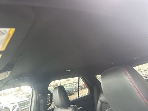 Used 2025 Ford Explorer ST-Line w/ Premium Package image 15