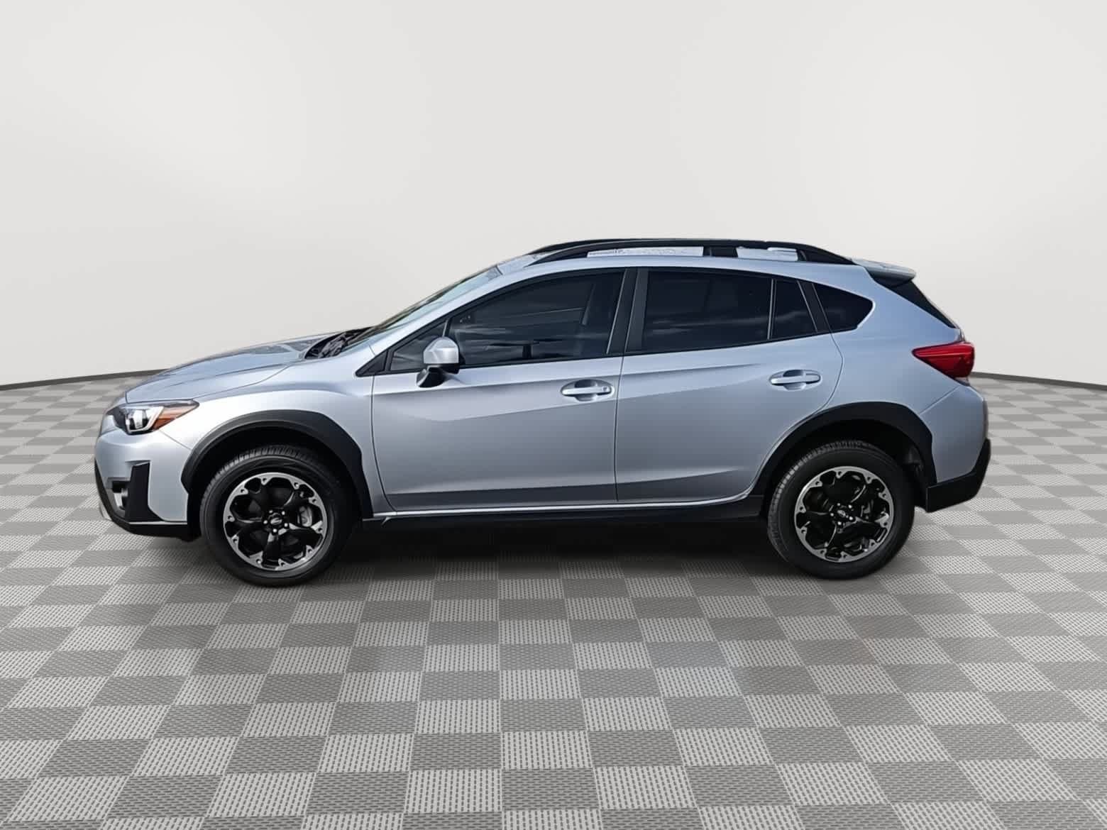 Used 2023 Subaru Crosstrek 2.0i Premium AWD/4WD image 5
