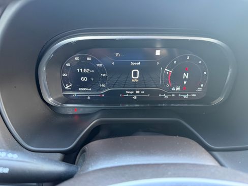 Used 2023 GMC Yukon SLT image 17