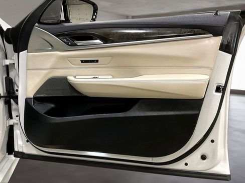 Used 2018 BMW 640i Gran Turismo xDrive AWD/4WD image 28