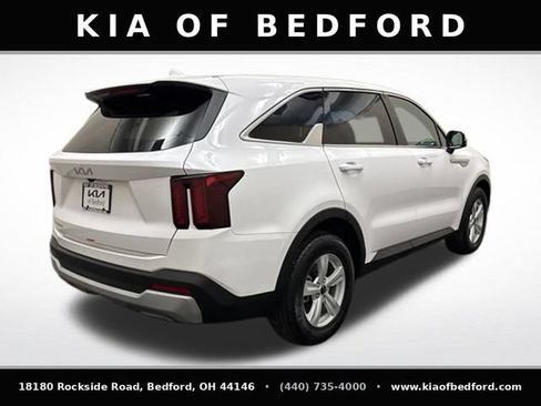 Used 2026 Kia Sorento LX FWD image 6
