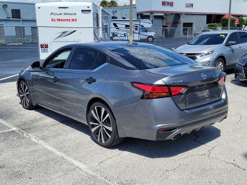 Certified 2021 Nissan Altima 2.5 SR w/ SR Premium Package FWD image 7