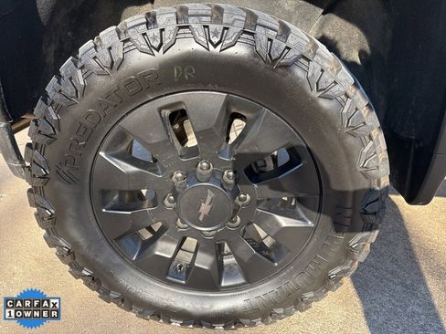 Used 2022 Chevrolet Silverado 2500 Custom w/ Custom Value Package image 3