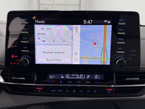 Used 2021 Toyota Sienna XSE image 22