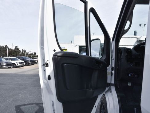 Used 2023 RAM ProMaster 2500 w/ Premium Convenience Group (B) image 11