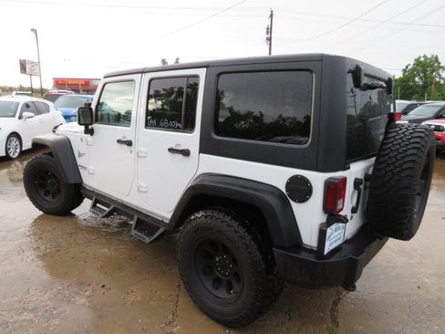 Used 2015 Jeep Wrangler Unlimited Sport w/ Quick Order Package 24S AWD/4WD image 6