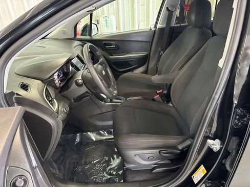 Used 2019 Chevrolet Trax LS w/ Tint and Cruise Package FWD image 25
