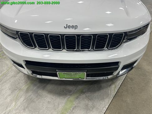 Used 2023 Jeep Grand Cherokee L Limited AWD/4WD image 24