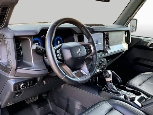 Used 2025 Ford Bronco Badlands AWD/4WD image 18