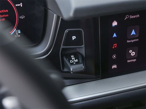 Certified 2025 Porsche Cayenne E-Hybrid Coupe image 25