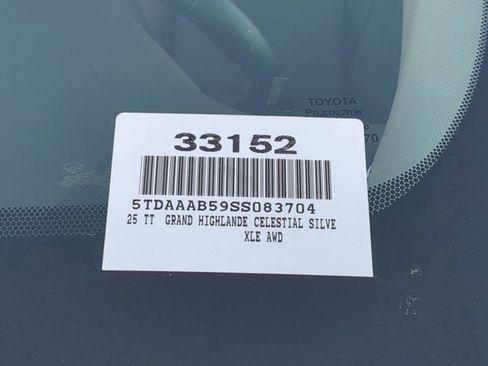 Certified 2025 Toyota Grand Highlander XLE image 17