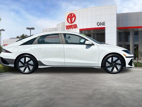Used 2024 Hyundai Ioniq 6 SE AWD/4WD image 3