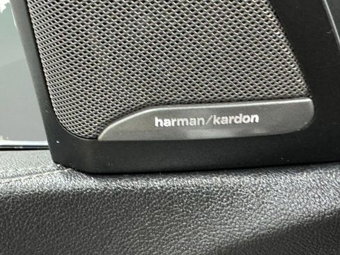 Used 2021 BMW X7 xDrive40i w/ Premium Package image 27