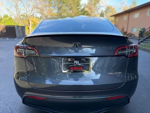 Used 2022 Tesla Model Y Performance image 6