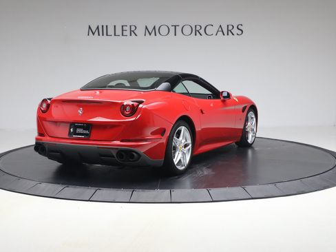 Certified 2017 Ferrari California T RWD image 35