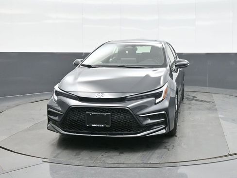 Certified 2025 Toyota Corolla SE image 2