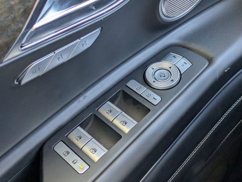 Used 2022 Genesis GV80 2.5T w/ Advanced Package 02 image 29