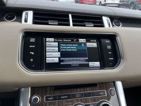 Used 2015 Land Rover Range Rover Sport SE image 43