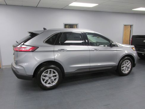 New 2024 Ford Edge SEL w/ Convenience Package image 4