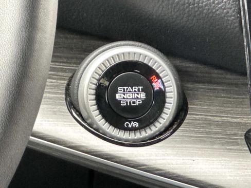 Used 2024 Jeep Wagoneer Series III image 6