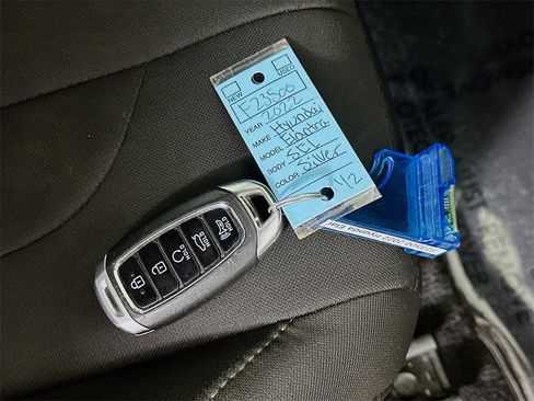 Used 2022 Hyundai Elantra SEL image 28