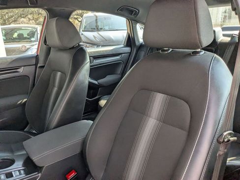 Used 2025 Honda Civic Sport image 14