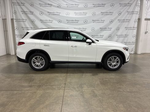 New 2026 Mercedes-Benz GLC 300 4MATIC image 3