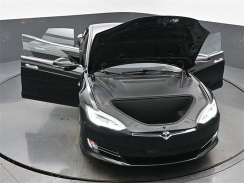 Used 2020 Tesla Model S Long Range Plus image 62