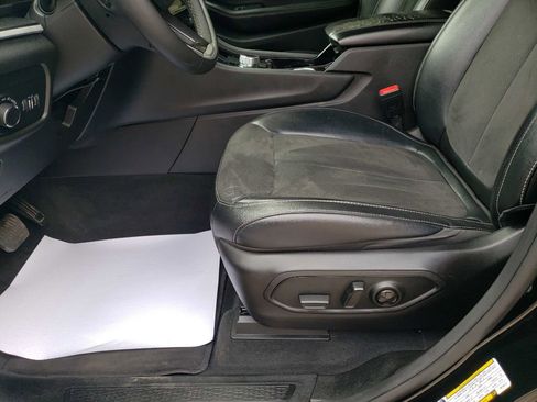 Used 2023 Jeep Grand Cherokee Altitude image 11