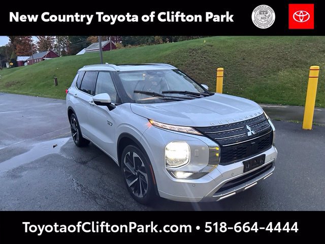 Used 2023 Mitsubishi Outlander SEL AWD/4WD image 1