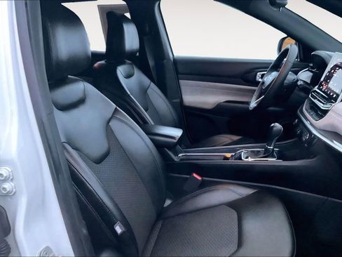 Used 2024 Jeep Compass Latitude image 7