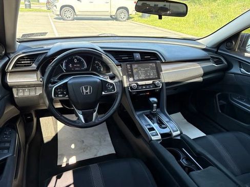 Used 2020 Honda Civic EX image 11